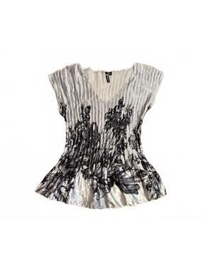TOP Onyxia Women's Black and White Pleated Floral Polyester Top Size Large